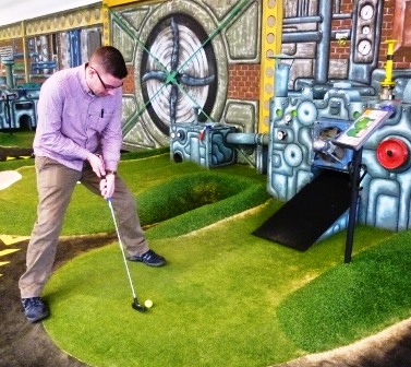 swing mini golf